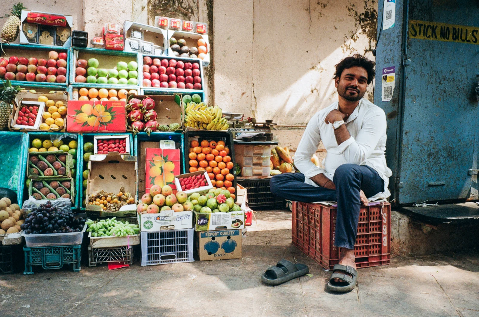 Travel scene — candid moment at an outdoor café